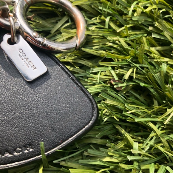 *RARE* Coach “Pretty Lips” bag charm / key chain with raised design - Picture 3 of 3